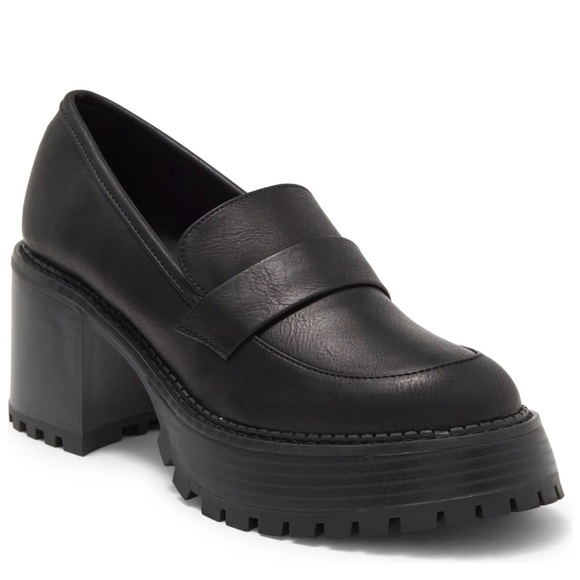 Mia - Picture 4 of 5